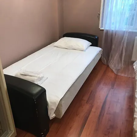 Hotel Site Icerisinde Muestakil Havuzlu Nisa Sapanca