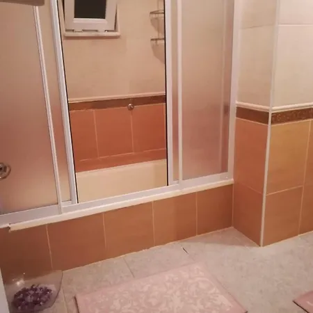 Hotel Site Icerisinde Muestakil Havuzlu Nisa Sapanca